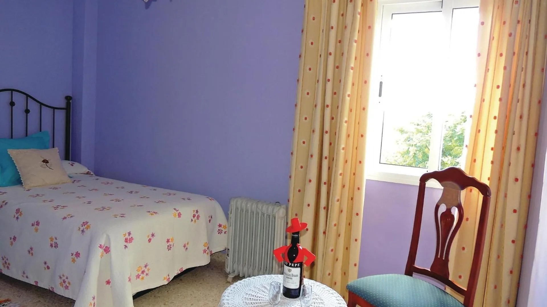 3 Bedroom Nice Apartment In Jerez De La Frontera 0*,  Španělsko