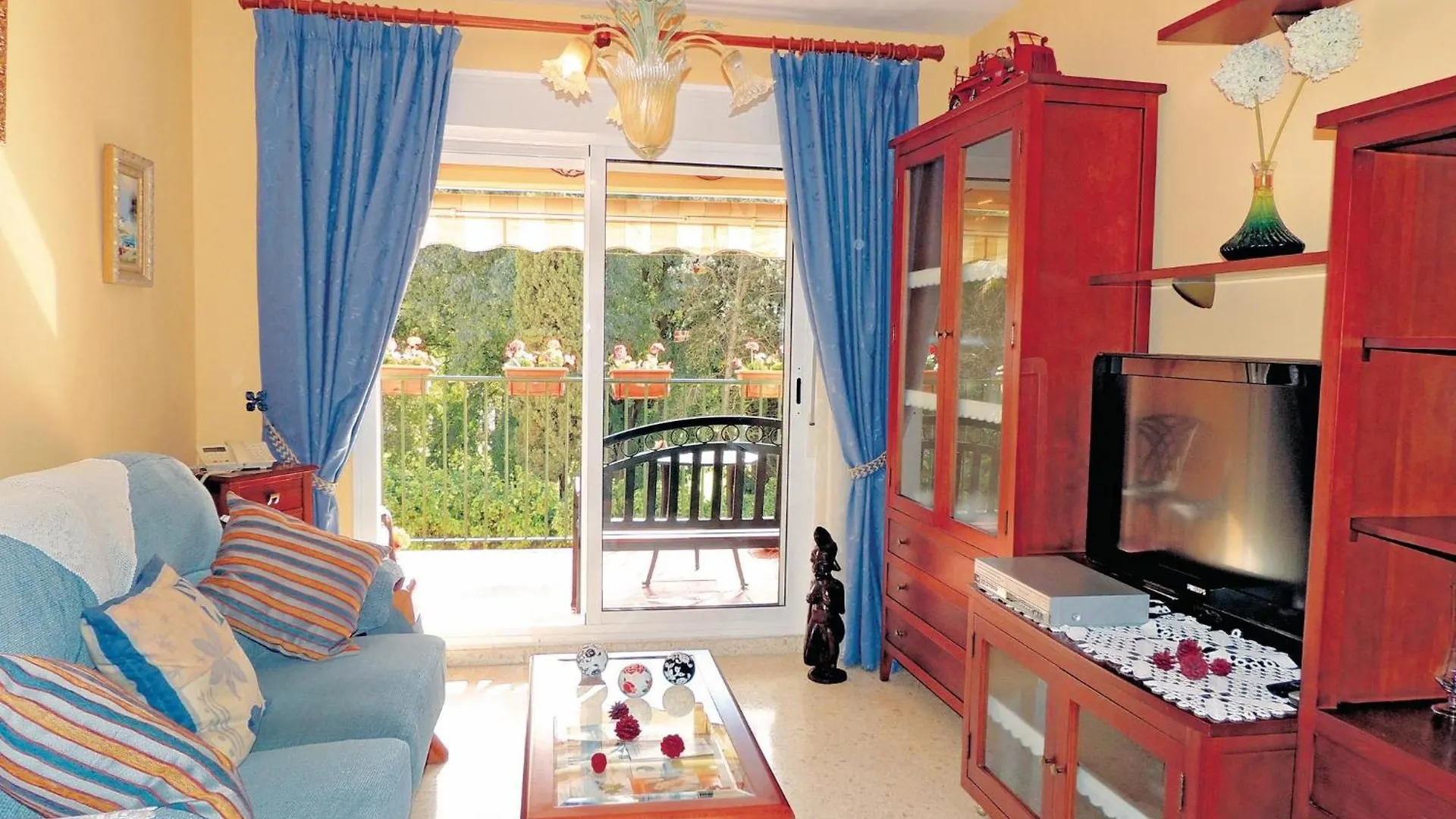 3 Bedroom Nice Apartment In Jerez De La Frontera